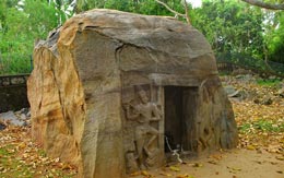 izhinjam-rock-cut-cave-temple-kovalam