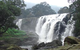 thoovanam-falls-devikulam