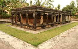 puliyarmala-jain-temple